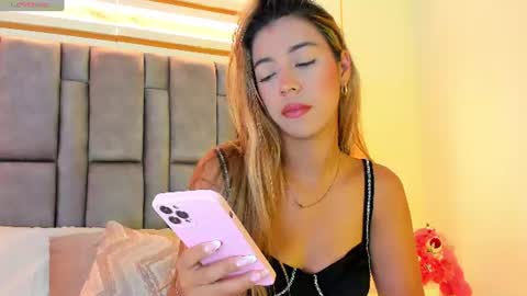 Snapshot of hannabronw chatting on June 17, 11:01 am Eliana online show from June 17, 11:01 am