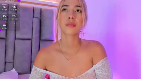Snapshot of hannabronw chatting on June 27, 1:21 am Eliana online show from June 27, 1:21 am