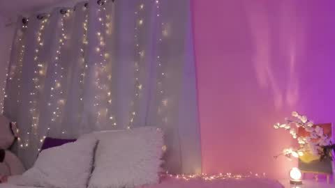 hannacruzsj online show from April 7, 4:46 am