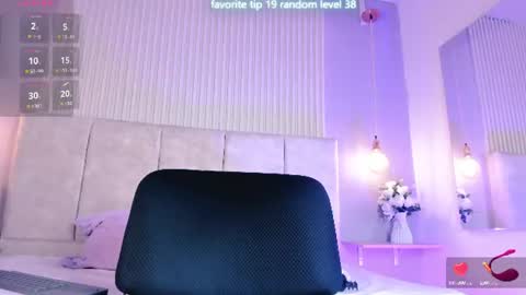 hannadanniels online show from July 15, 2:11 pm