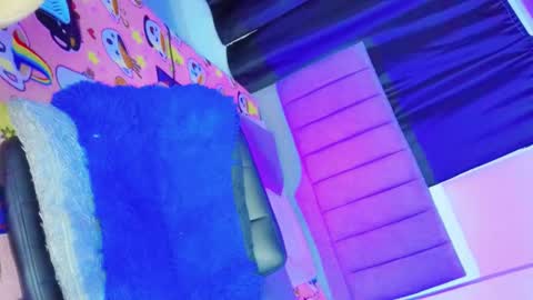 hannah backers online show from February 11, 5:23 am