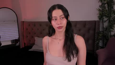 Snapshot of hannah_brady chatting on February 14, 9:21 pm Hannah online show from February 14, 9:21 pm