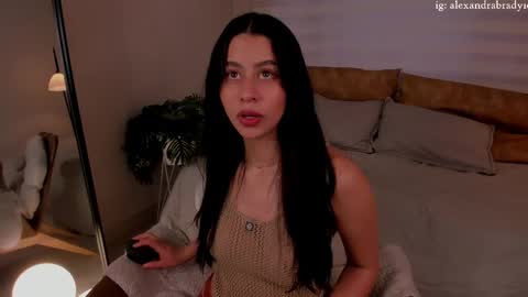 Snapshot of hannah_brady chatting on October 14, 9:37 pm Hannah online show from October 14, 9:37 pm