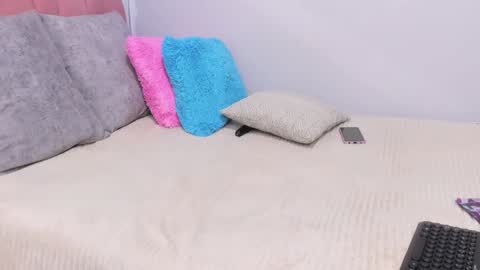 Snapshot of hannah_martinez_ chatting on January 14, 11:58 pm Maira online show from January 14, 11:58 pm