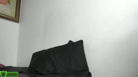 Snapshot of hannah_whitee_ chatting on May 16, 9:24 pm Hannah online show from May 16, 9:24 pm