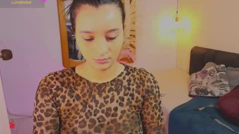 Hannah Williams online show from February 1, 2:43 am