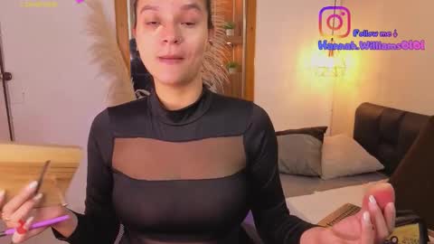 Hannah Williams online show from February 27, 3:06 am