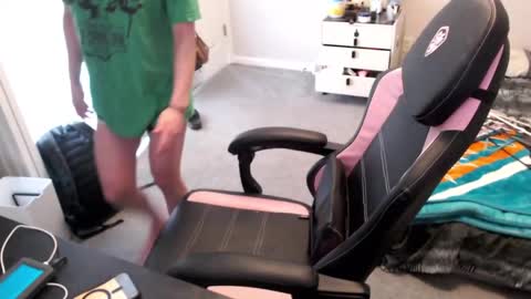 Snapshot of hannahbreeze chatting on February 3, 10:25 am Hannah Breeze online show from February 3, 10:25 am