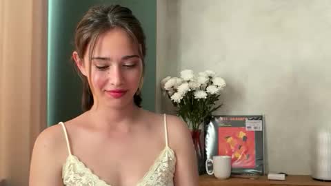 hannahinto online show from May 25, 1:17 pm