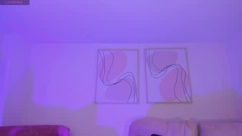 Snapshot of hannahjamesx chatting on April 2, 12:47 pm HANNAH J online show from April 2, 12:47 pm