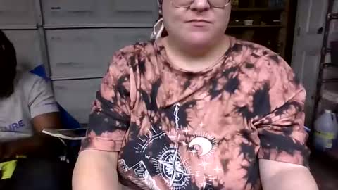 hannahjoyk online show from April 11, 6:45 pm