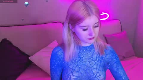 Snapshot of hannakoch chatting on May 18, 1:02 am Hanna online show from May 18, 1:02 am