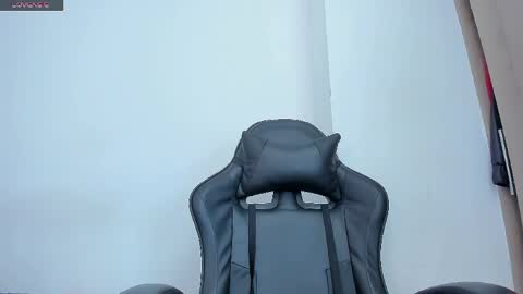 Hanna Independent Model online show from April 25, 1:41 pm