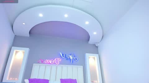 Snapshot of hannapaola chatting on March 5, 10:43 pm HannaPaola online show from March 5, 10:43 pm