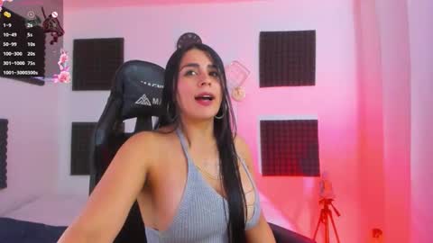 Hanna  online show from November 22, 8:19 pm