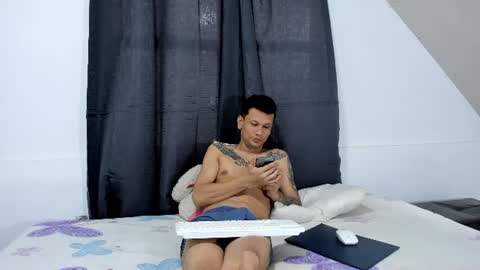 Snapshot of hannasexmatheu chatting on July 1, 3:01 pm hannasexmatheu online show from July 1, 3:01 pm