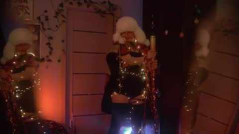 Snapshot of hannasthesia chatting on December 25, 12:48 am Hanna online show from December 25, 12:48 am