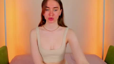 Snapshot of hannavanilla chatting on May 16, 10:36 am Hannavanilla online show from May 16, 10:36 am