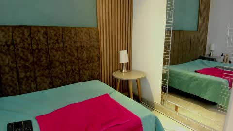 hannawen_ online show from March 30, 7:37 pm