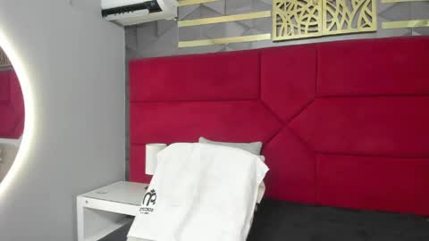 Snapshot of hanny_bliss chatting on April 18, 11:47 am Hanny online show from April 18, 11:47 am