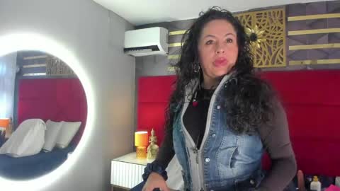 Snapshot of hanny_bliss chatting on April 23, 11:42 am Hanny online show from April 23, 11:42 am