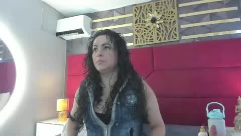 Snapshot of hanny_bliss chatting on April 26, 11:19 am Hanny online show from April 26, 11:19 am