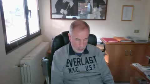 Snapshot of hanscooper chatting on October 24, 2:02 pm hanscooper online show from October 24, 2:02 pm