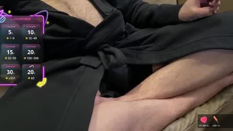 Snapshot of hansomeman2015 chatting on February 19, 2:07 am hansomeman2015 online show from February 19, 2:07 am