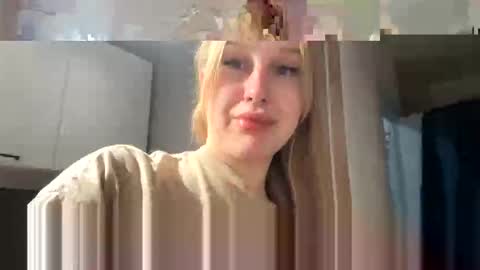 Snapshot of hanter_cute chatting on April 19, 6:32 pm Katy online show from April 19, 6:32 pm