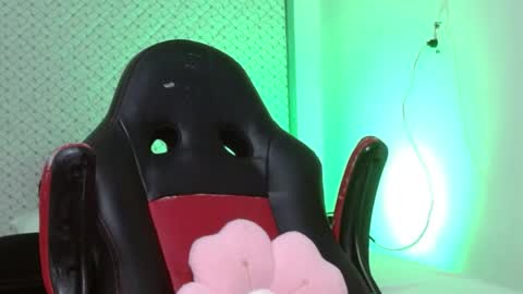 Anto online show from May 13, 3:09 pm