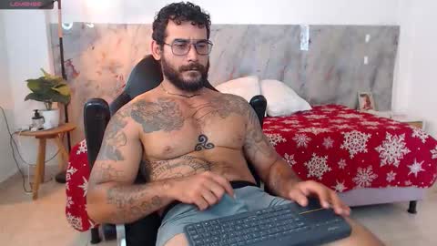 Snapshot of hanz_col chatting on February 3, 3:06 pm hanz_col online show from February 3, 3:06 pm