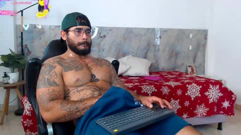 Snapshot of hanz_col chatting on February 6, 3:59 pm hanz_col online show from February 6, 3:59 pm