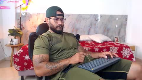 Snapshot of hanz_col chatting on February 16, 2:57 pm hanz_col online show from February 16, 2:57 pm