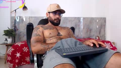 Snapshot of hanz_col chatting on February 18, 2:35 pm hanz_col online show from February 18, 2:35 pm