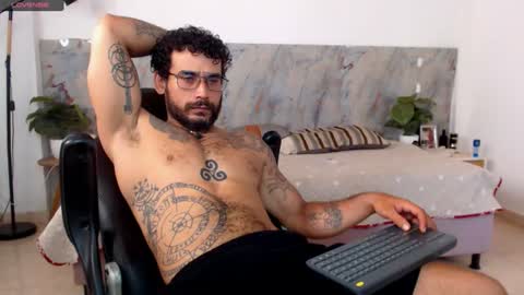 hanz_col online show from June 20, 6:22 pm