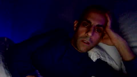 Snapshot of happy2334 chatting on December 6, 11:44 am skysky6969 online show from December 6, 11:44 am