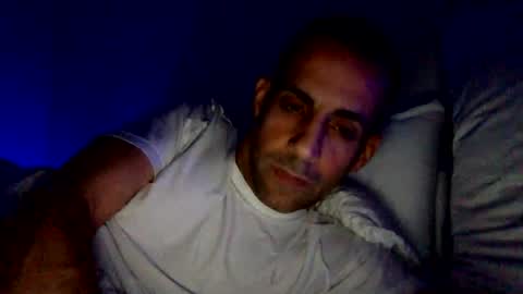 Snapshot of happy2334 chatting on December 29, 2:21 pm skysky6969 online show from December 29, 2:21 pm