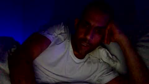 Snapshot of happy2334 chatting on January 21, 3:32 pm skysky6969 online show from January 21, 3:32 pm