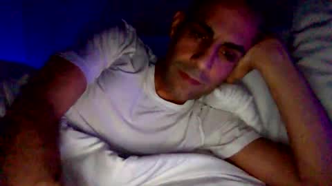 Snapshot of happy2334 chatting on January 31, 3:00 pm skysky6969 online show from January 31, 3:00 pm