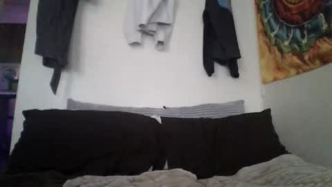 Snapshot of happy82081 chatting on November 2, 10:56 pm happy guy online show from November 2, 10:56 pm