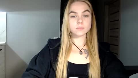 Snapshot of happy_fox_ chatting on December 12, 9:58 pm happy_fox_ online show from December 12, 9:58 pm