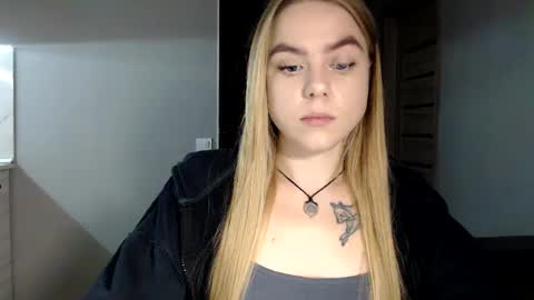 Snapshot of happy_fox_ chatting on January 15, 9:51 pm happy_fox_ online show from January 15, 9:51 pm