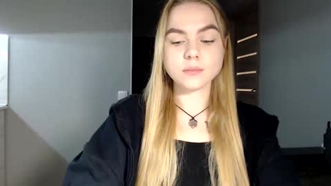 Snapshot of happy_fox_ chatting on January 22, 9:21 pm happy_fox_ online show from January 22, 9:21 pm