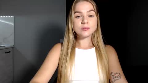 Snapshot of happy_fox_ chatting on September 17, 8:32 pm happy_fox_ online show from September 17, 8:32 pm