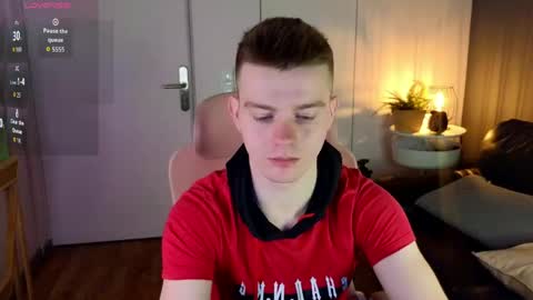 happydeimos online show from April 27, 10:30 pm