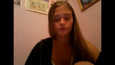 HappyEmily online show from September 29, 6:24 pm