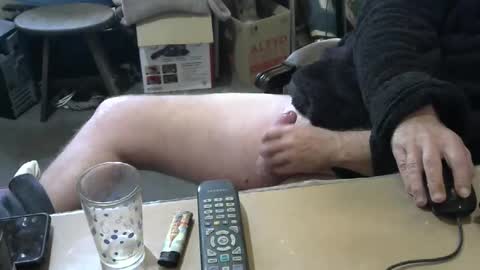 Snapshot of happyfeet987999864 chatting on May 8, 9:47 am happyfeet987999864 online show from May 8, 9:47 am