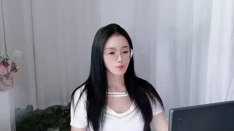 Daisy online show from April 2, 3:37 am