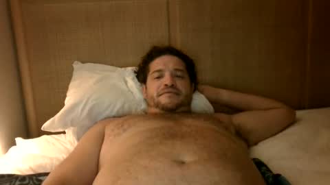 Snapshot of happyguy091981 chatting on July 26, 10:44 am happyguy091981 online show from July 26, 10:44 am