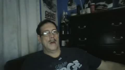 happyhappy4 online show from November 24, 6:46 am